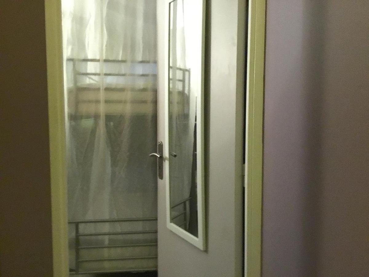 Just For Sleep-Daily Stay 20H To 10H Apres Votre Arrivee Dans Le Batiment D'Entree, Contact I'Hote Via Le Message Ici De Reservation Pour L'Enregistrement I'Entree Dans La Propriete Sans I'Approbation Est Interdite-Resevation D'Un Tiers Est Inaccepta Bobigny Exterior foto