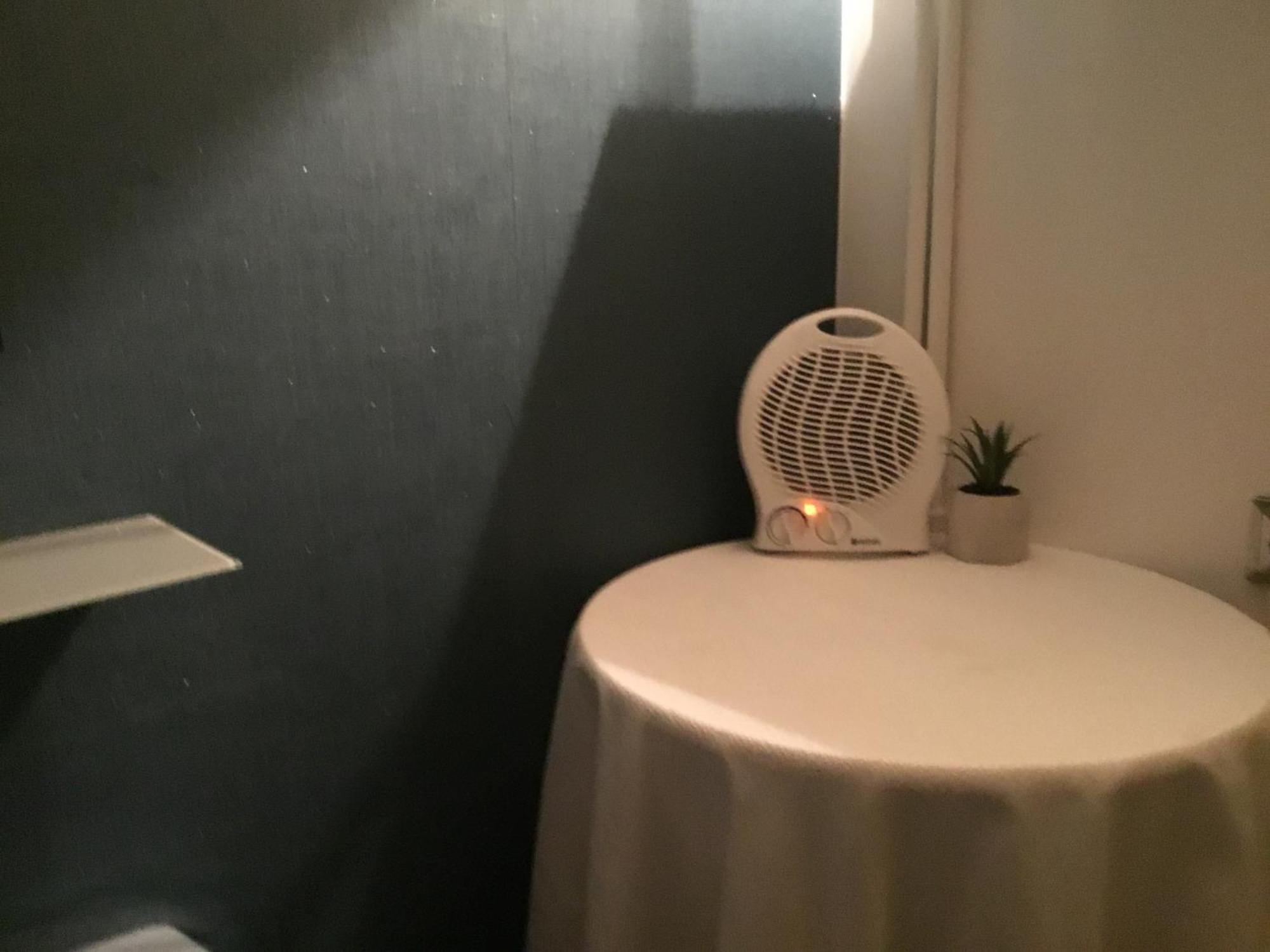 Just For Sleep-Daily Stay 20H To 10H Apres Votre Arrivee Dans Le Batiment D'Entree, Contact I'Hote Via Le Message Ici De Reservation Pour L'Enregistrement I'Entree Dans La Propriete Sans I'Approbation Est Interdite-Resevation D'Un Tiers Est Inaccepta Bobigny Exterior foto